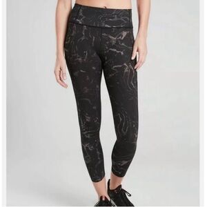 Athleta Velocity Stash Pocket Marble Black 7/8 Tight